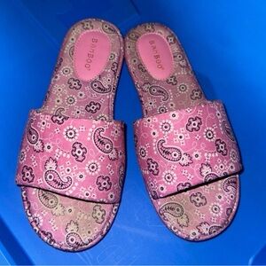 Bamboo Pink Paisley Slides